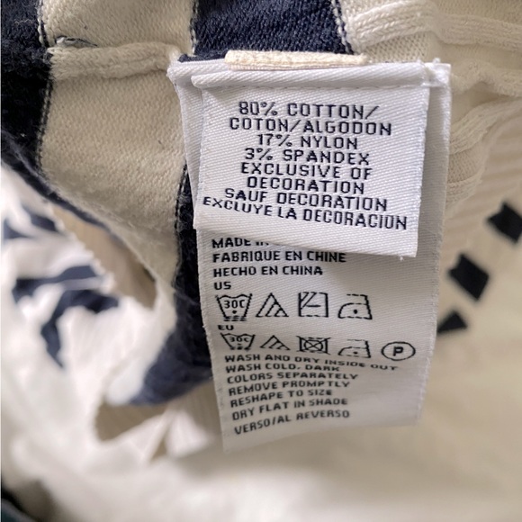 Vintage Tommy Hilfiger sweater - Picture 3 of 3